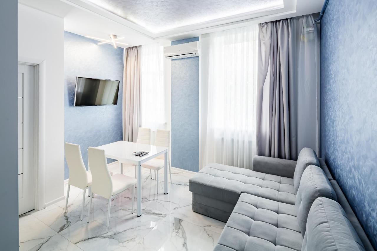 Royal Premier Apartment Lviv Bagian luar foto