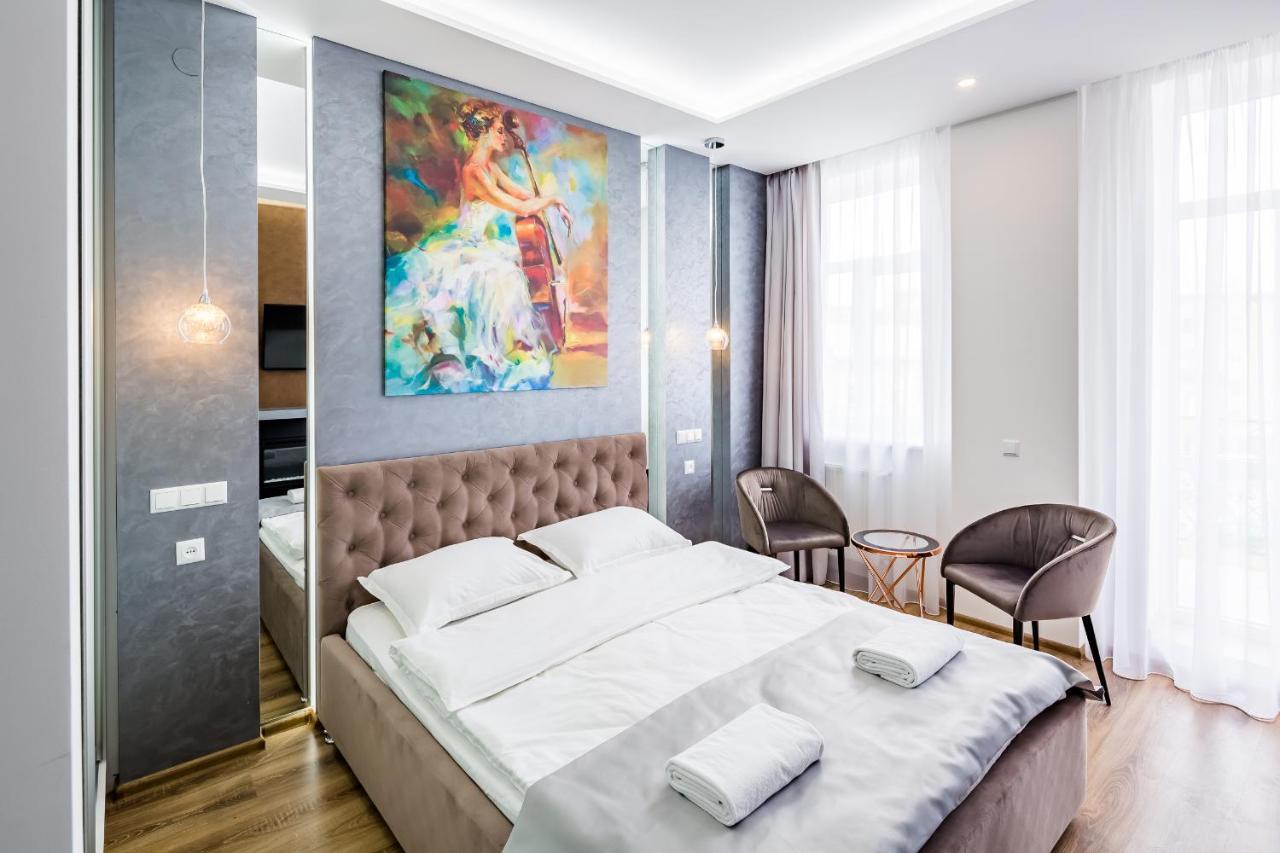Royal Premier Apartment Lviv Bagian luar foto